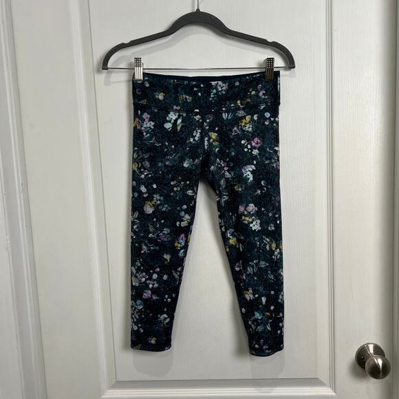 Lot of Girls Ivivva Leggings Black Floral Navy/Reversible Girl's Size 12 - Picture 9 of 11